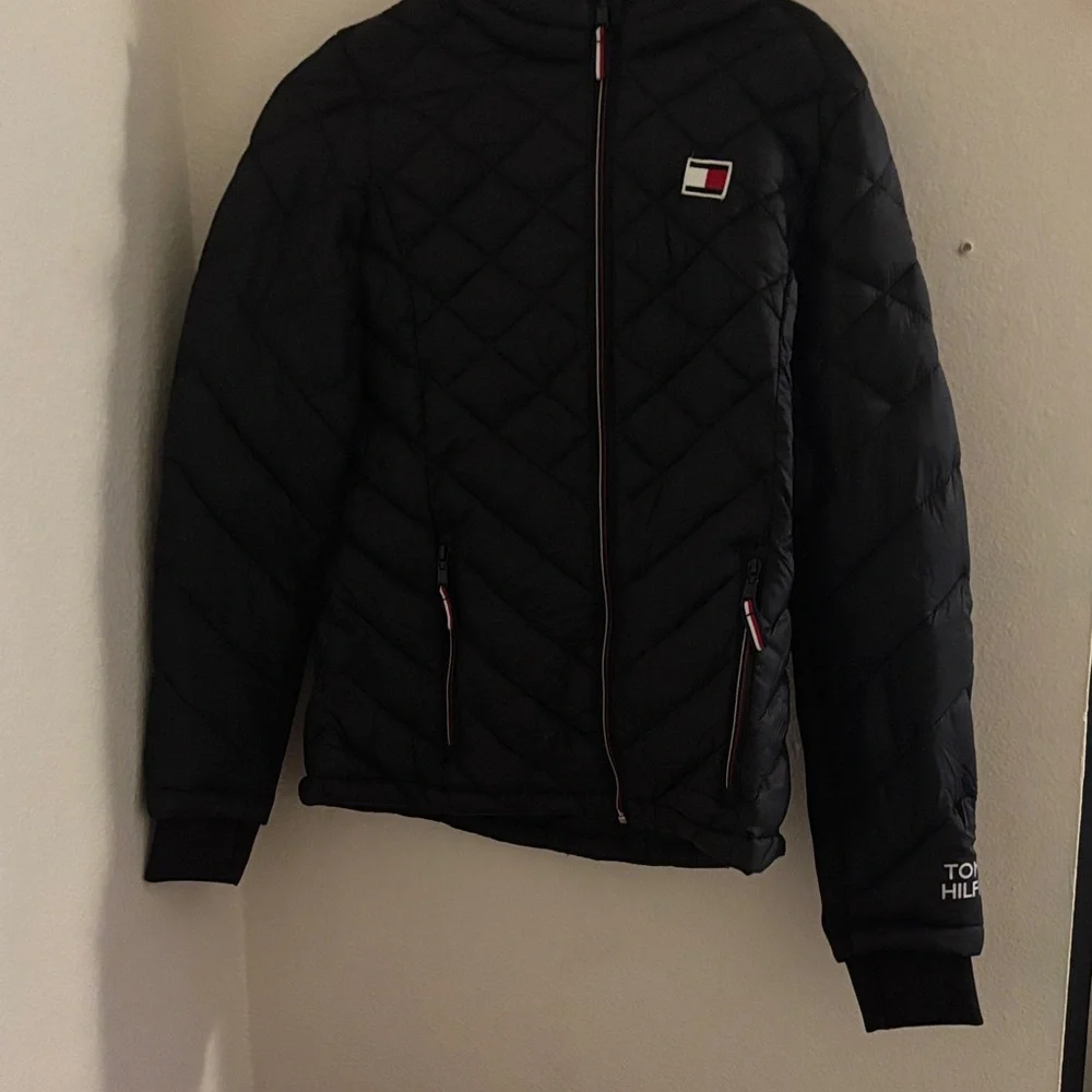 Tommy Hilfiger Black Quilted Jacket with Logo - Picture 1 of 1